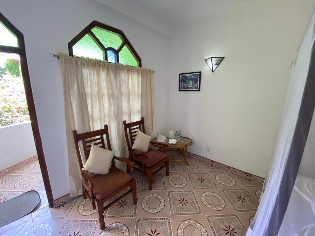 Una Beach Hotel & Olu Cafe Unawatuna Exteriör bild