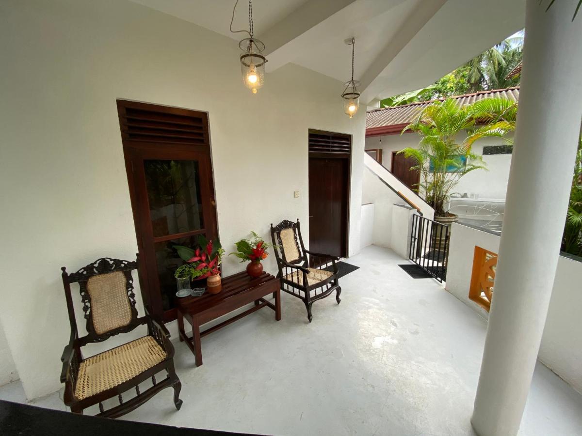Una Beach Hotel & Olu Cafe Unawatuna Exteriör bild
